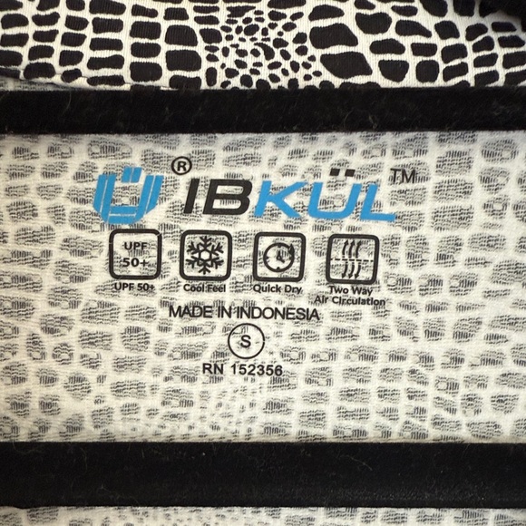 IBKUL Black and White Textured Women's Button Down Shirt - Picture 2 of 2